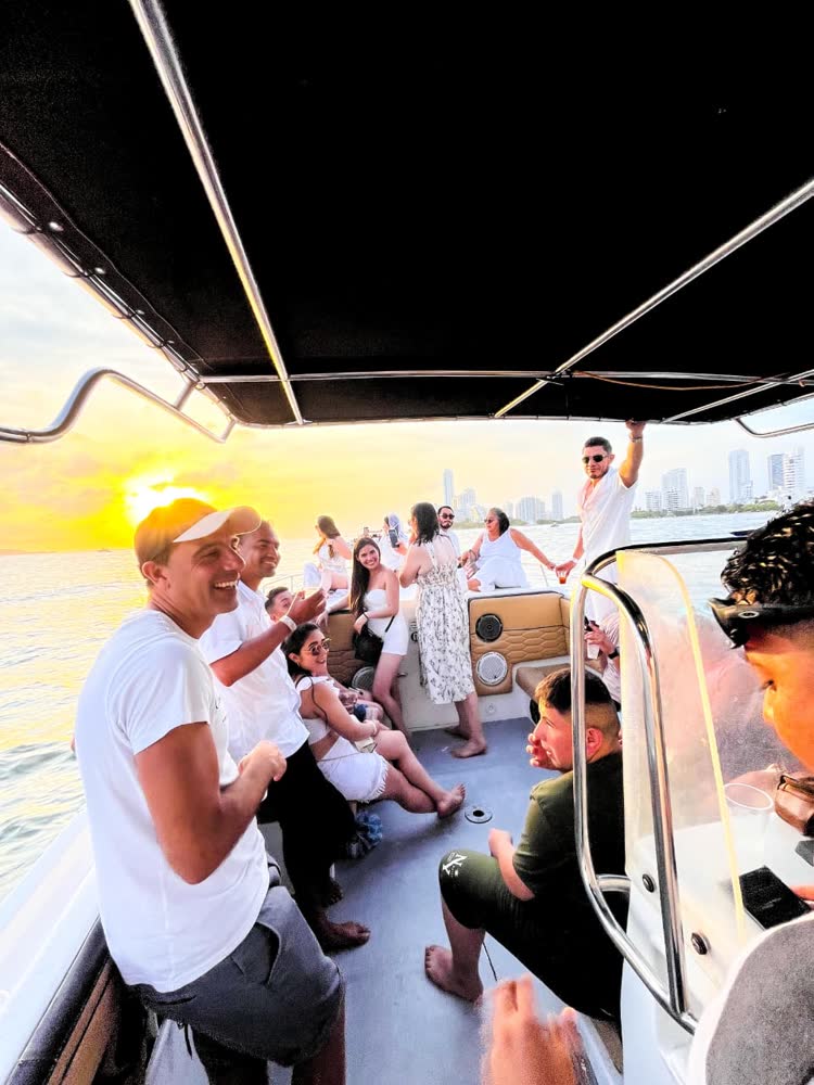 Party Boat Tour, photo 3